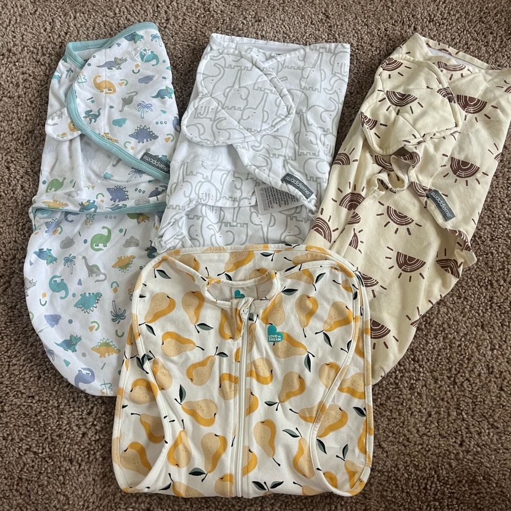 Baby (0-3 month) Velcro Swaddle Me and 8 Baby Blankets